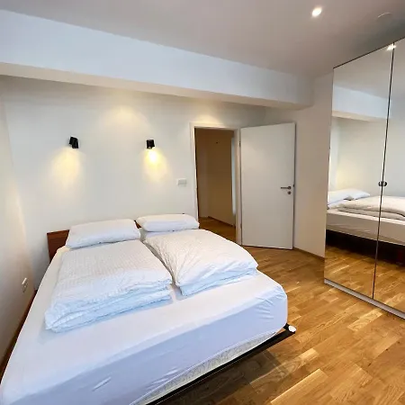 Appartement Modern And Spacious 4br Apartment,only 3 Km Drive From Downtown *