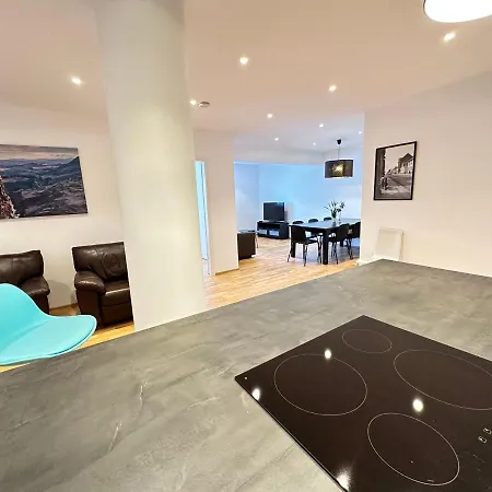 Modern And Spacious 4br Apartment,only 3 Km Drive From Downtown * Reykjavík
