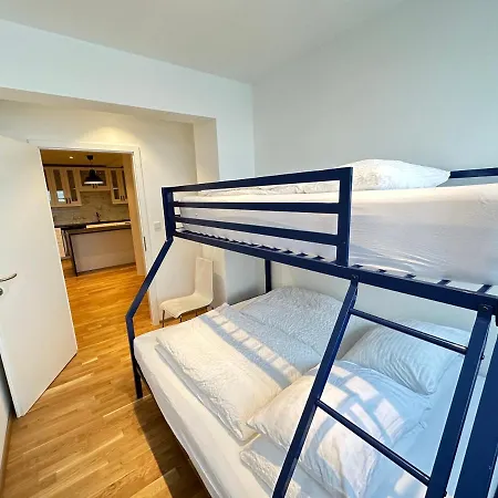 Apartment Modern And Spacious 4br Apartment,only 3 Km Drive From Downtown *